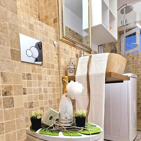 Forest Intimate Hideaway - Sub Padure Love Nest *