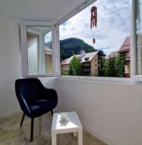 Forest Intimate Hideaway - Sub Padure Love Nest *